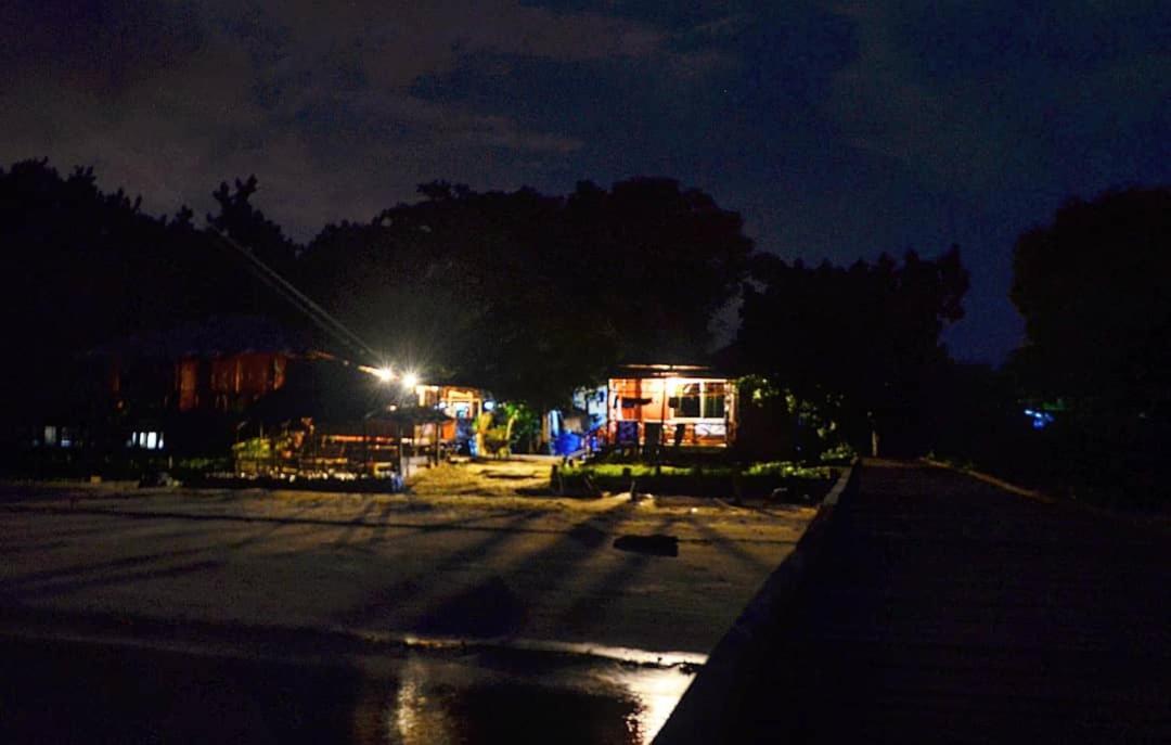 Tajau Laut Guesthouse Kudat Buitenkant foto